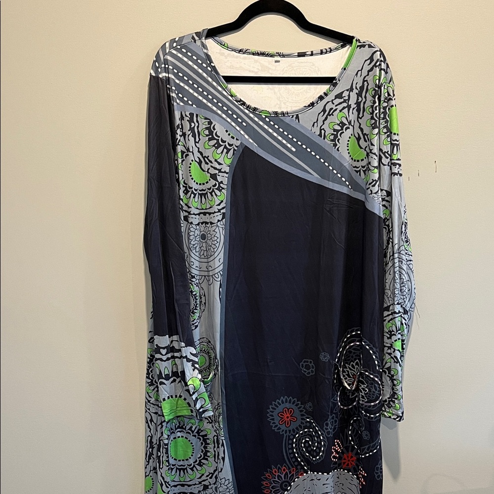 Long Sleeve Floral Panel Tunic Dress in Black, Gray & Lime
